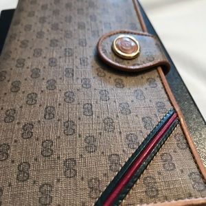 Gucci wallet